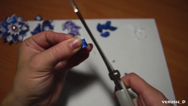 Резинка для волос с цветком канзаши из атласных лент/ Scrunchy with flower of satin ribbons kanzash смотреть онлайн