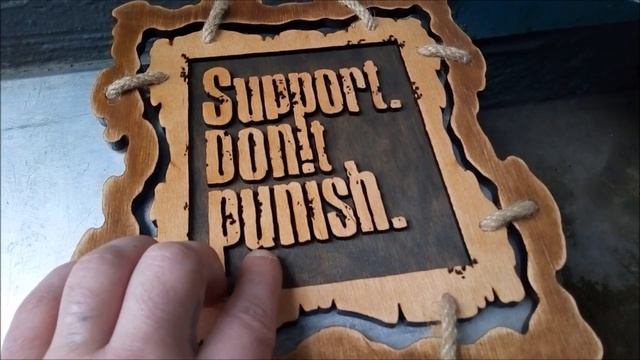 Логотип вырезанный нихромовой проволокой. Резьба по дереву - Wood carving. смотреть онлайн