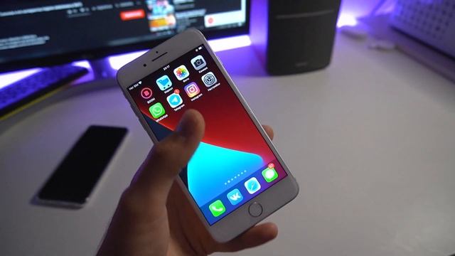 iPhone 8 PLUS на iOS 14 - ЗАЛАГАЛ или стал БЫСТРЕЕ? смотреть онлайн