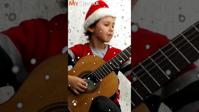 "Jingle Bells". J. Pierpont. "Колокольчики". Д. Пьерпонт. Исполняет Михаил Москалик, (9 лет). смотреть онлайн