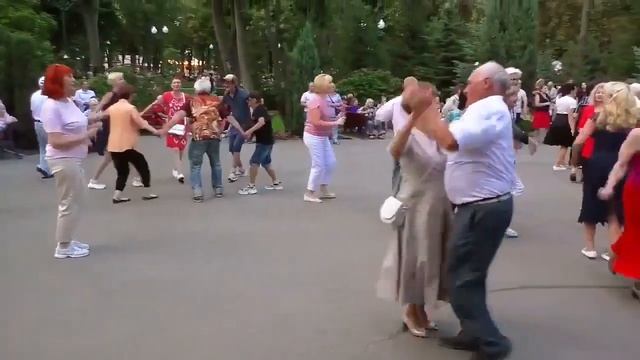 АХ КАК ЖАЛЬ .... смотреть онлайн