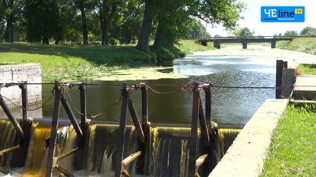 В Остер спустили нежинский коллектор. У экологов появились новые версии загрязнения реки смотреть онлайн