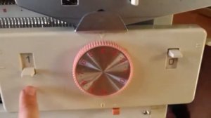 Как вязать жатый (объёмный) двухфонтурный жаккард на машинах сильвер.mp4