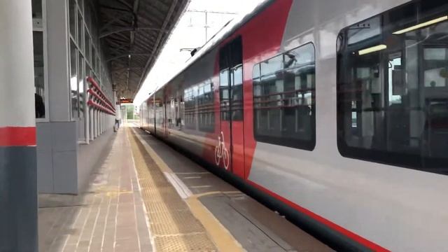 Электропоезда «ЭС2Г» на станции «Новохохловская» (МЦК) // 23 мая 2021 года смотреть онлайн