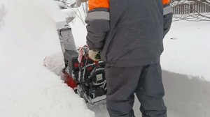 На что способен мой гусеничный снегоуборщик DDE и как на нем работать чтобы не ломать!