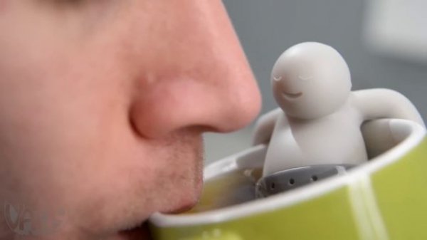 Relax with the Mr. Tea Infuser