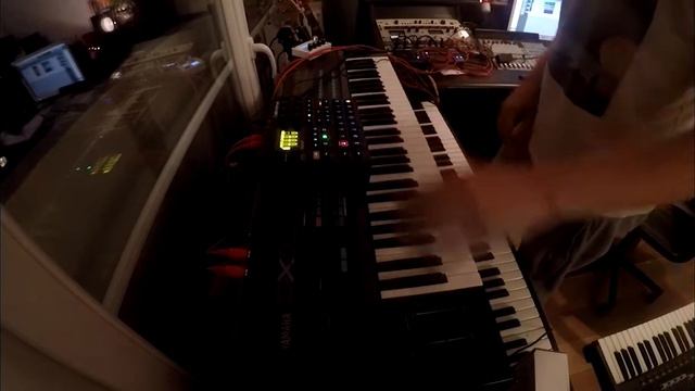 Live Improv#3 Elektron Digitakt, Yamaha DX-7, Beatsqueezer смотреть онлайн