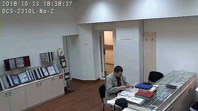 Филателия, чел ворует почтовые марки в магазине смотреть онлайн