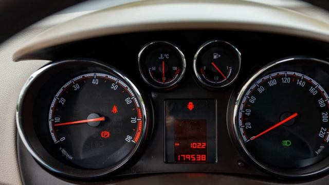 Opel Meriva 2011r. 1.4 TURBO Benzyna 120 KM смотреть онлайн