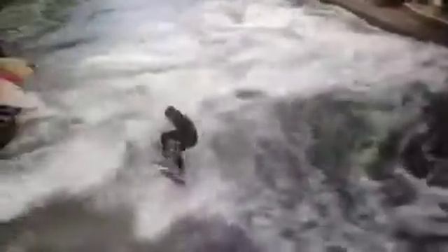 Серфингисты в Английском саду смотреть онлайн