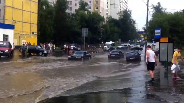 Потоп на Елецкой улице 06.07.2013 смотреть онлайн