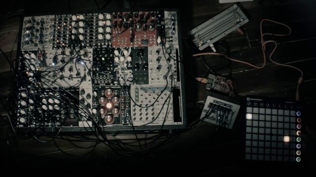 test of drum sequencer that uses a raspberry pi and launchpad смотреть онлайн