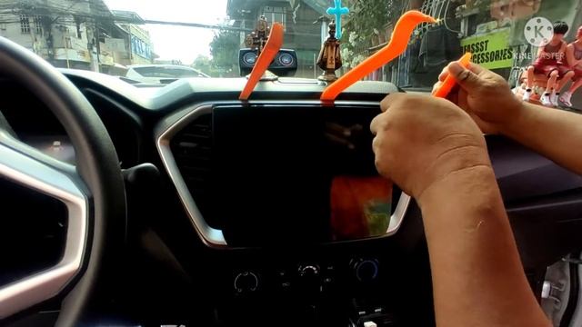 HOW TO REMOVE STEREO PANEL - ISUZU DMAX 2021 смотреть онлайн