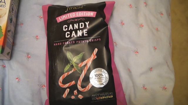 BUYING A BED + sneaky lil’ vegan haul смотреть онлайн