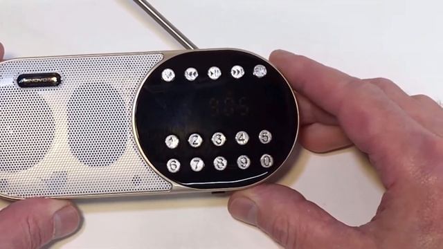 The low cost, but surprising Manovo 918C FM radio receiver, USB & MP3 player & Bluetooth speaker смотреть онлайн