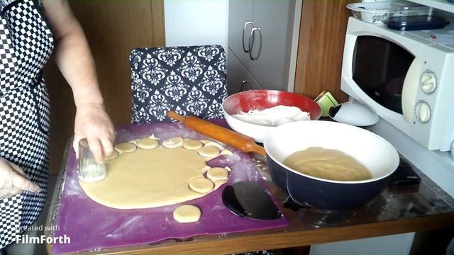 Всех поздравляю с паской ,крашеные яйца,куличи и пряники смотреть онлайн