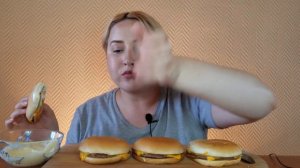 НАТАША БО VS POLYA KEY | БАТТЛ | 8 ЧИЗБУРГЕРОВ ЗА РАЗ | КТО БОЛЬШЕ СЪЕСТ? | МУКБАНГ | АСМР