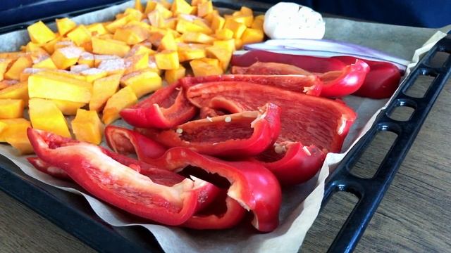 Fall Flavors: Delicious Roasted Pumpkin and Red Pepper Soup Recipe смотреть онлайн