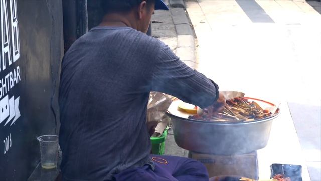 EXPLORING SEMINYAK BALI смотреть онлайн