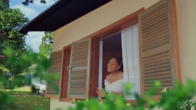 SANDRINE NNANGA - Ton Feu (Clip Officiel)