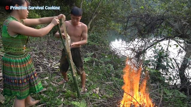 Unique Hand Fishing in Underground Hole - Survival Find Fish in Mud Swamp Dry - Cooking Delicious смотреть онлайн
