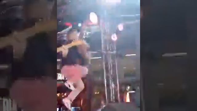 Денис ТЦ Каширская Плаза смотреть онлайн