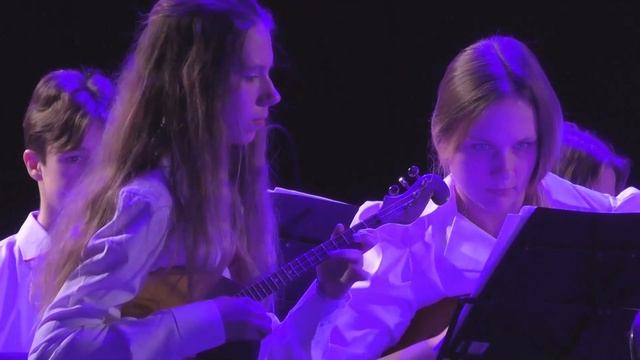 Свой среди чужих, чужой среди своих / Семён Саломатников и Конц. оркестр Ансамбля Алексея Губарева смотреть онлайн