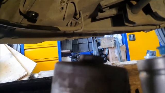 Замена топливного фильтра Audi 80 B4, ABK, 1992г смотреть онлайн