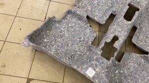 VW POLO V: нет шумки! Штатная шумоизоляция Фольксваген Поло Седан 2010-2020