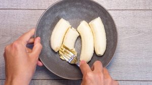 Банановые панкейки. Без масла и молока. Banana pancakes. No butter and milk.