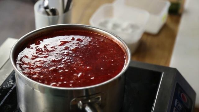 ТОП 3 рецепта самых вкусных и сытных супов: Сырный суп, Борщ, Суп с ленивыми пельменями смотреть онлайн