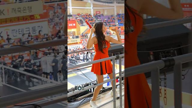 긍정에너지 폭발! | 김정연 치어리더 Kim jungyeon OK금융그룹 읏치 치어리더 캠 | Cheers Cam 240325 смотреть онлайн