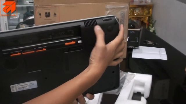HP dv6 Core i7 3610QM (IVY Bridge) - Unboxing - Saigonlab смотреть онлайн