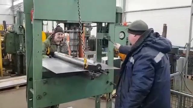 Процесс изготовления корпуса тележки ВПК для распределения топпинга смотреть онлайн