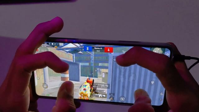 POCO X5 PRO 5G vs iPhone 13 BGMI | 5 FINGERS HANDCAM? POCO X5 PRO ON FIRE ? смотреть онлайн