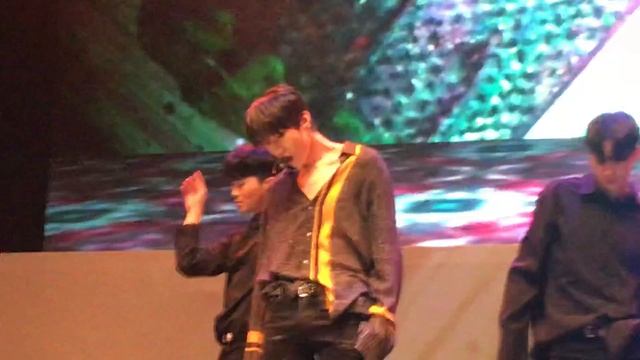 Leo - Touch & Sketch (Eclipse in Moscow) смотреть онлайн