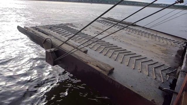 Паром на Лене у Покровска. Катер БМК-130. Ferry on Lena river near Pokrovsk. BMK-130 motor boat смотреть онлайн