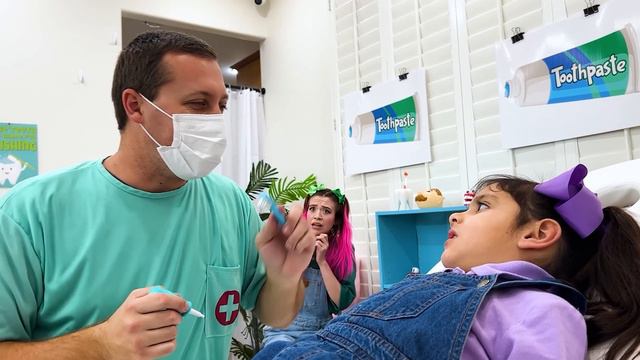 Andrea & Maddie's Gumball Machine Adventure: No More Gumballs, No More Cavities! смотреть онлайн