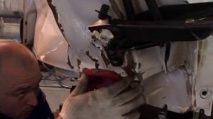 Кузовной ремонт грузовиков.avi
