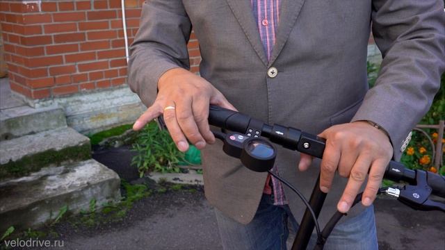 Электросамокат  для взрослого. Elbike Montmartre