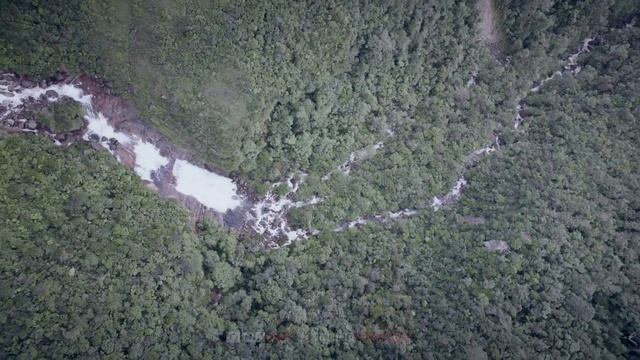 【5K】?? Angel Falls from Above ? WORLDS TALLEST WATERFALL 2022 ? Venezuela Cinematic Aerial™ Drone смотреть онлайн