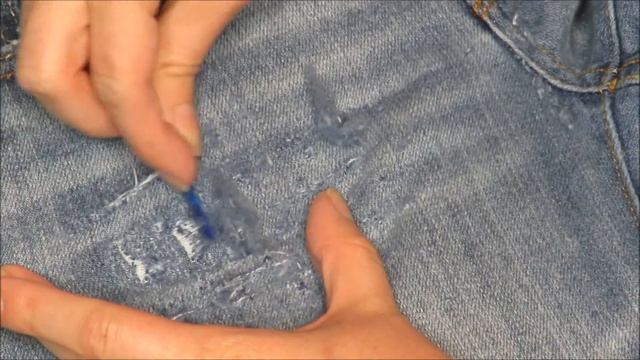 DIY  EASY Distressed Jeans | How To Distress Your Own Jeans