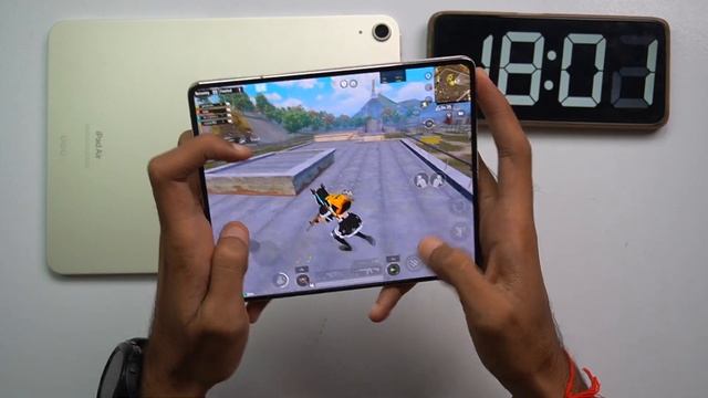 Samsung Z Fold 4 vs iPad Air 5 Pubg Test, Heating and Battery Test | Gaming Beasts ? смотреть онлайн