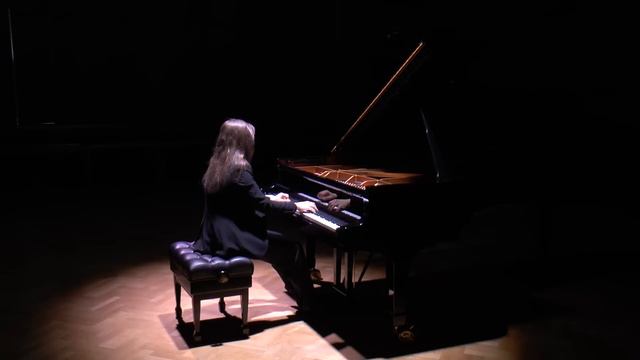 Henri Dutilleux: Choral et Variations - Julia Mustonen-Dahlkvist смотреть онлайн