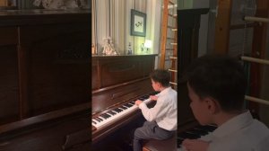 В.А. Моцарт Лёгкая соната до-мажор I часть. Исполняет Тимофей Лифшиц, 9 лет.