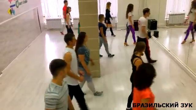 Бразильский Зук. Открытый урок с Женей и Женей смотреть онлайн