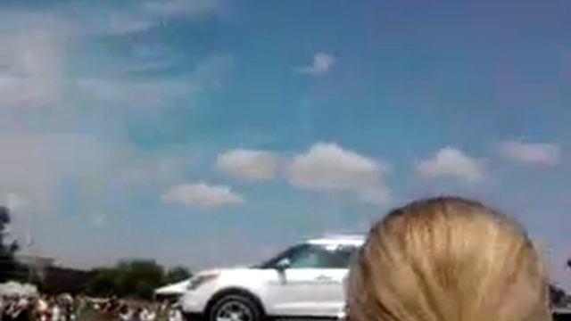 @Ford Explorer intro totally downed the local Sprint tower. :D смотреть онлайн