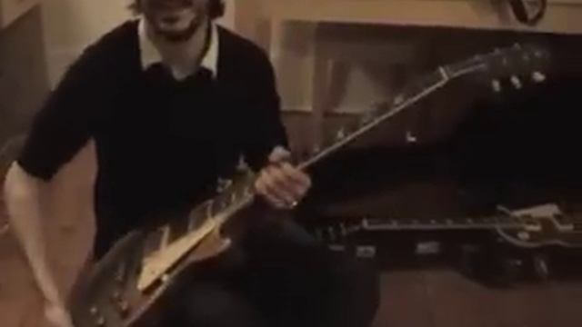 1957 Gibson Les Paul Goldtop and 2007 R9 смотреть онлайн