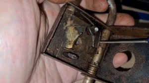 Вскрытие навесного замка времен СССР