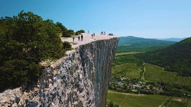 Пещерный город Качи Кальон, Крым (аэросъемка) смотреть онлайн